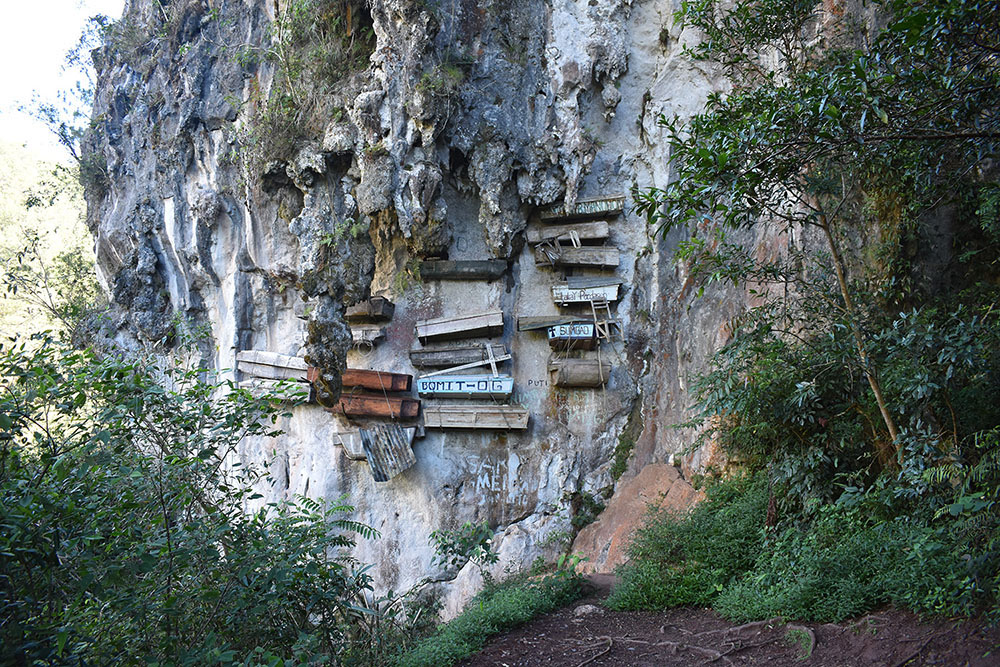 Sagada, Echo Valley, hanging coffins