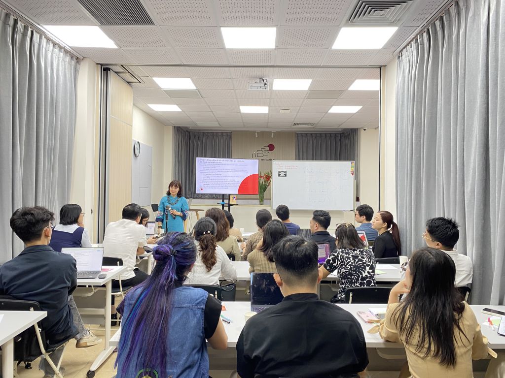Xây dựng Sản phẩm Văn hóa: Chuyển hóa Di sản thành chiến lược kinh doanh